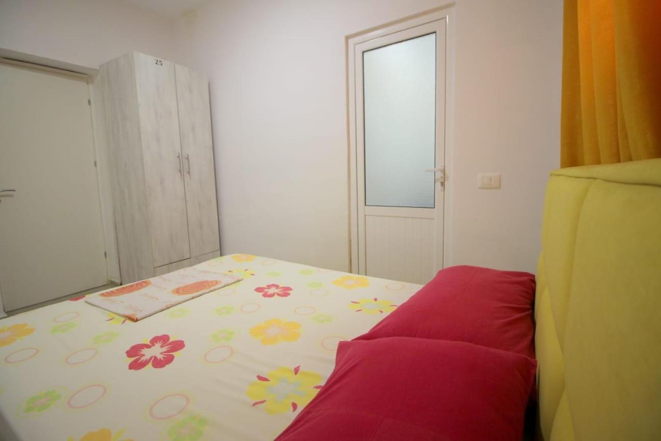 Hostel K13 Sarande Ngoại thất bức ảnh